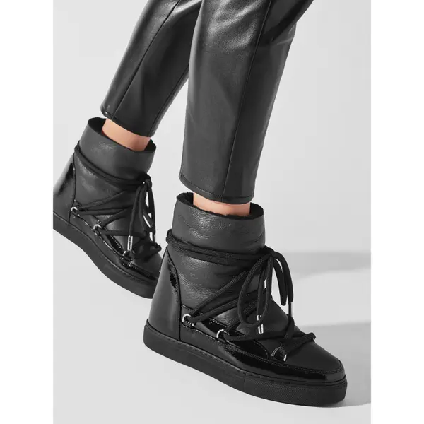 Inuikii Čizme za snijeg Inuikii Gloss Wedge 75203-007 Crna