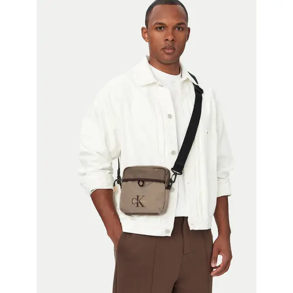 Calvin Klein Crossover torbica Calvin Klein Bold Clrblk Square Crossobdy LV04D3519G Smeđa