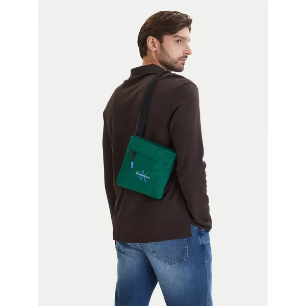 Calvin Klein Crossover torbica Calvin Klein Bold Flatpack LV04D3178G Zelena