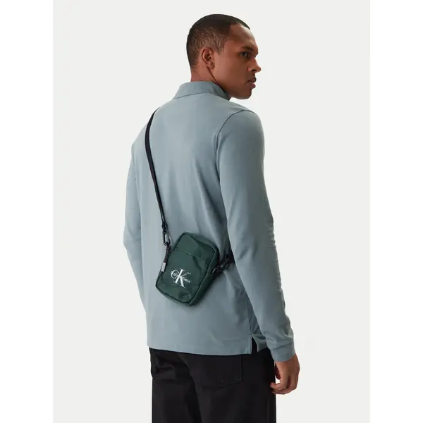Calvin Klein Crossover torbica Calvin Klein Bold Logo Nylon Slim Reporter LV04D3231G Zelena