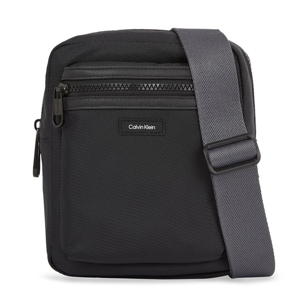 Calvin Klein Crossover torbica Calvin Klein Ck Essential K50K511639 Ck Black BEH