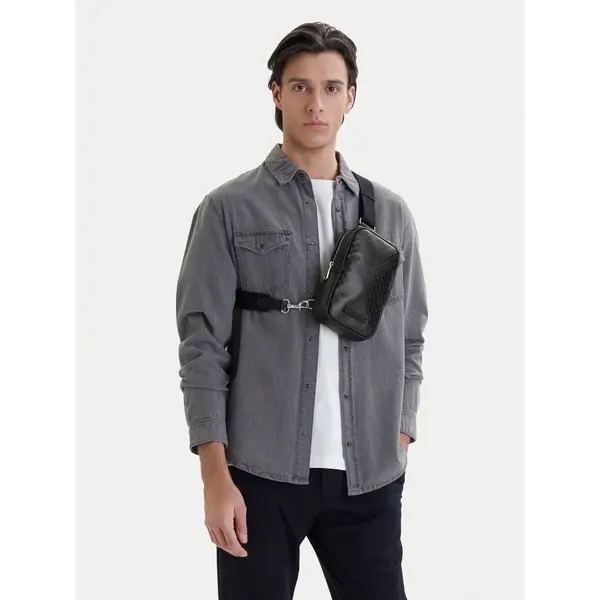 Calvin Klein Crossover torbica Calvin Klein Emblem Aop Coated Square Sling LV04D3335G Crna