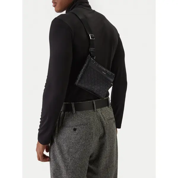 Calvin Klein Crossover torbica Calvin Klein Emblem Aop Emboss Square Sling LV04D3277G Crna