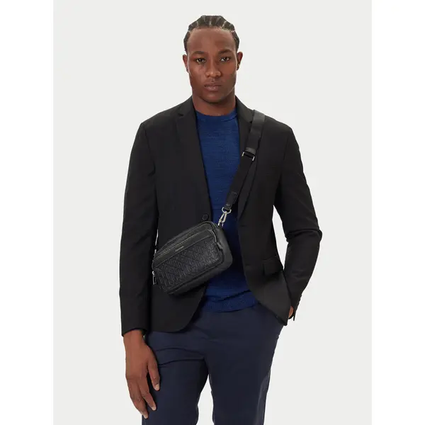 Calvin Klein Crossover torbica Calvin Klein Emblem Emboss Camera Bag LV04D3203G Crna