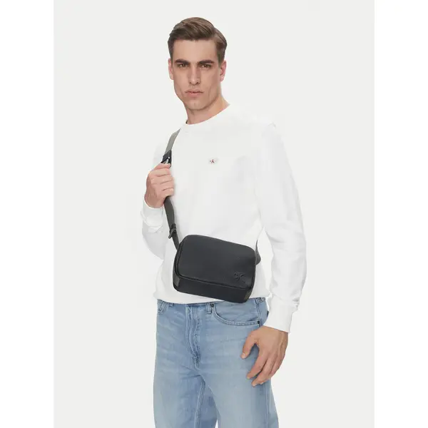 Calvin Klein Jeans Crossover torbica Calvin Klein Jeans Cargo Camera Bag LV04G3081G Crna