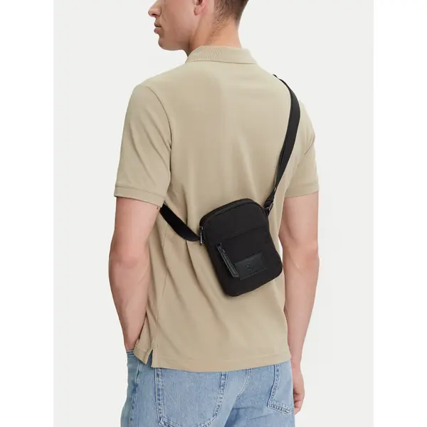 Calvin Klein Jeans Crossover torbica Calvin Klein Jeans Metro Nylon Reporter Bag LV04G3089G Crna