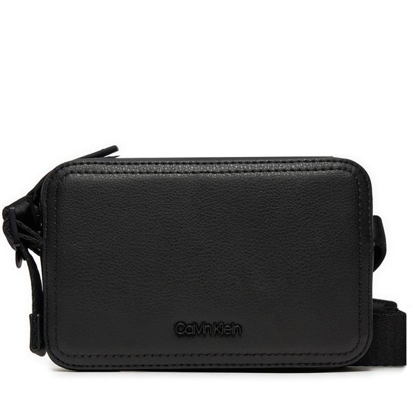 Calvin Klein Crossover torbica Calvin Klein Minimal Focus Camera Bag S K50K511850 Crna