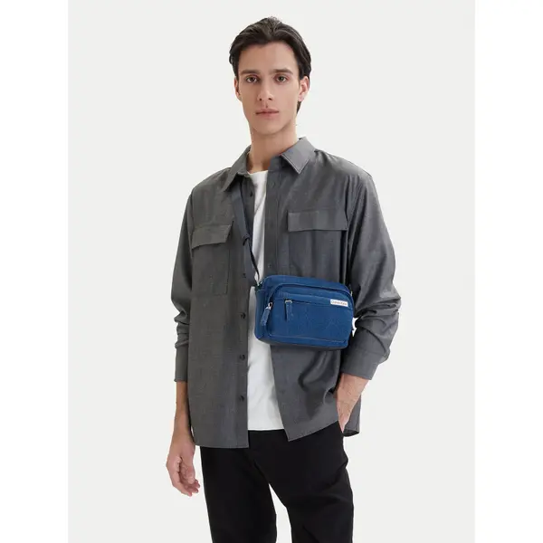Calvin Klein Crossover torbica Calvin Klein Sleek Denim Utility Camera Bag LV04D3432G Plava