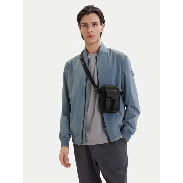 Calvin Klein Crossover torbica Calvin Klein Webbing Strap Slim Reporter LV04D3281G Crna