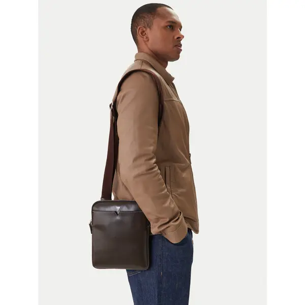 Guess Crossover torbica Guess HMFITC P5123 Smeđa