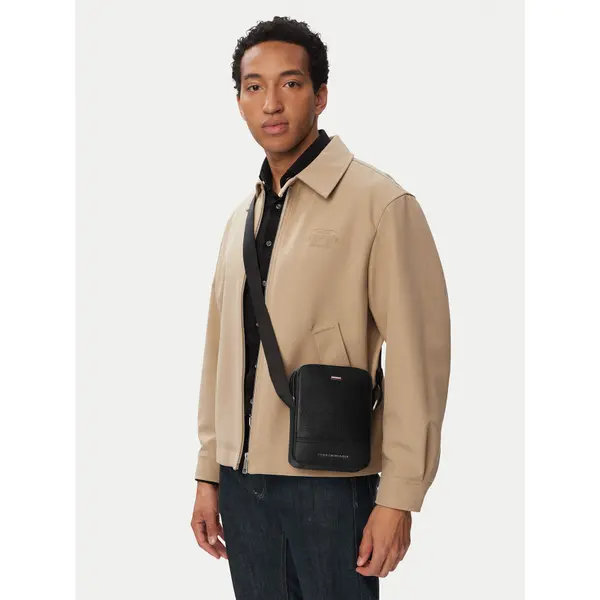 Tommy Hilfiger Crossover torbica Tommy Hilfiger Th Central Mini Reporter AM0AM14433 Crna