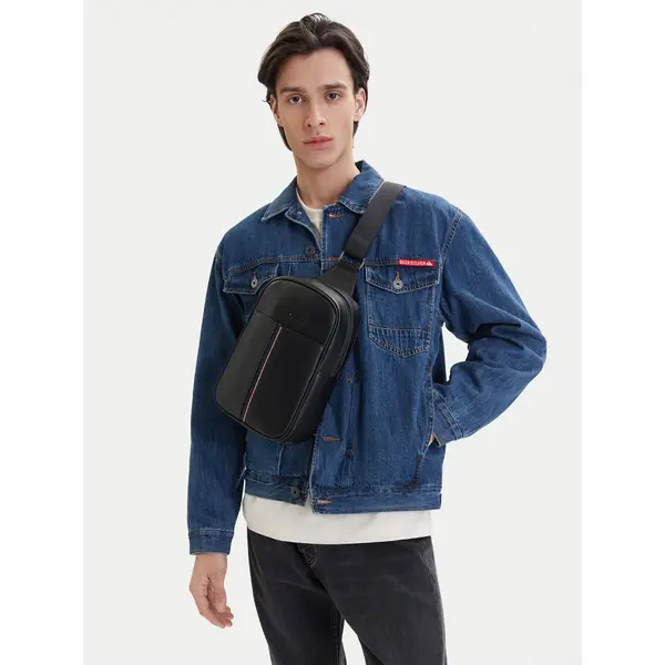 Tommy Hilfiger Crossover torbica Tommy Hilfiger Th Central Slingpack AM0AM14170 Crna