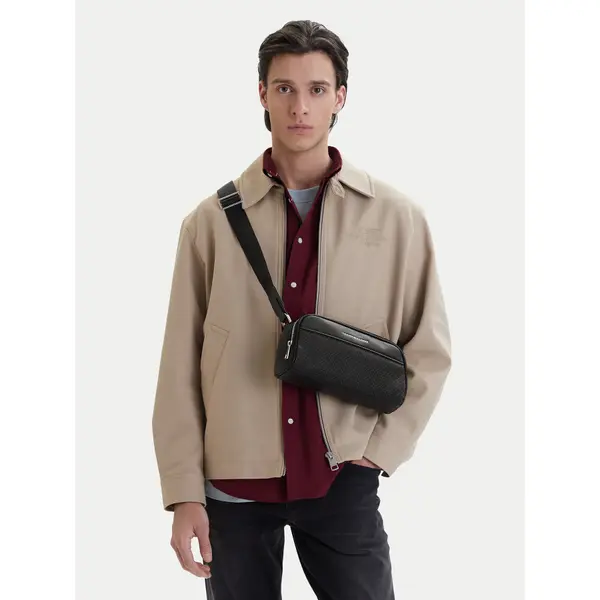Tommy Hilfiger Crossover torbica Tommy Hilfiger Th Flag Monogram Camera Bag AM0AM14297 Crna