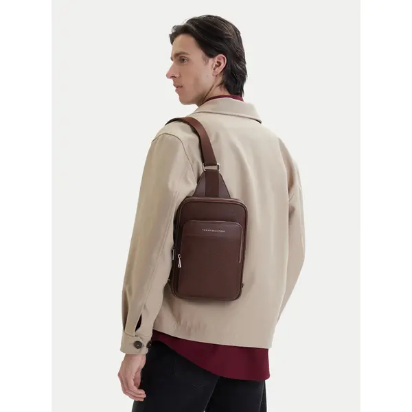 Tommy Hilfiger Crossover torbica Tommy Hilfiger Th Flag Monogram Sling Pack AM0AM14140 Smeđa