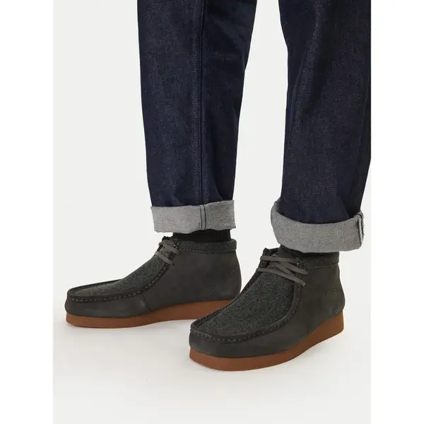 Clarks Gležnjače Clarks WallabeeEVO BT 26183994 Siva