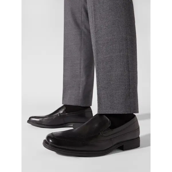 Clarks Loaferice Clarks Tilden Free 261103127 Crna