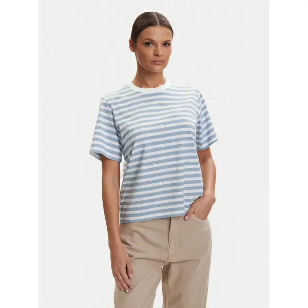 Only ONLY T-shirt Livina 15272227 Plava Regular Fit