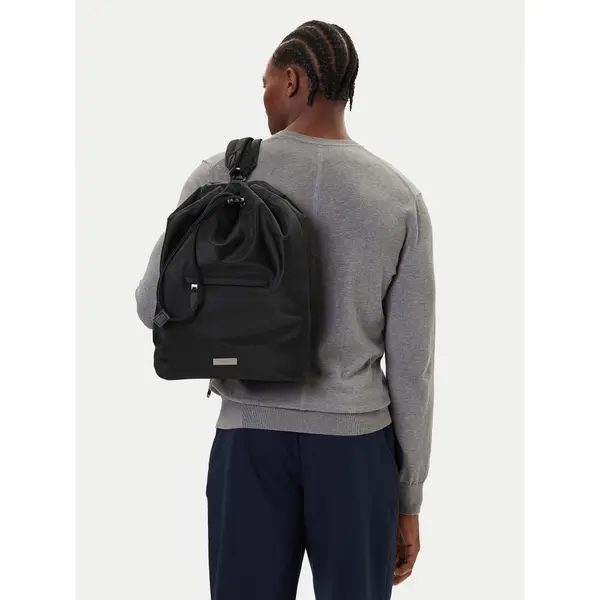 Calvin Klein Ruksak Calvin Klein Sleek Drawstring Sling LV04D3145G Crna