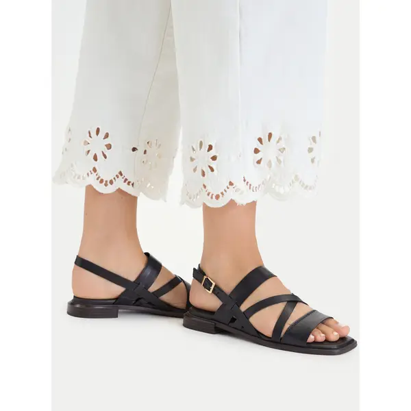Clarks Sandale Clarks Ariany Strap 26185800 Crna