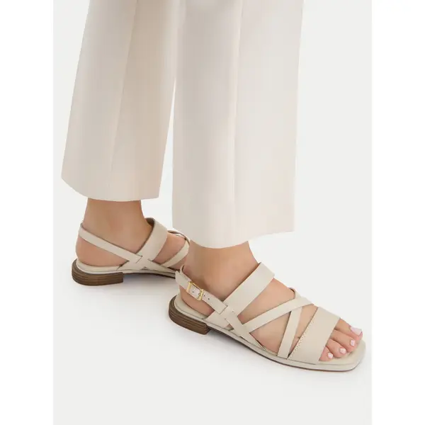 Clarks Sandale Clarks Ariany Strap 26186578 Écru