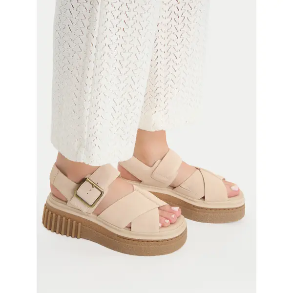 Clarks Sandale Clarks Evamar Wish 26181202 Bež