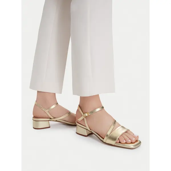 Clarks Sandale Clarks Serina35 Strap 26186120 Zlatna