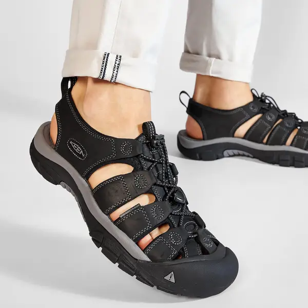 Keen Sandale Keen Newport 1022247 Crna