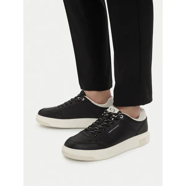 Armani Exchange Tenisice Armani Exchange XM001722 AF17540 MC138 Crna