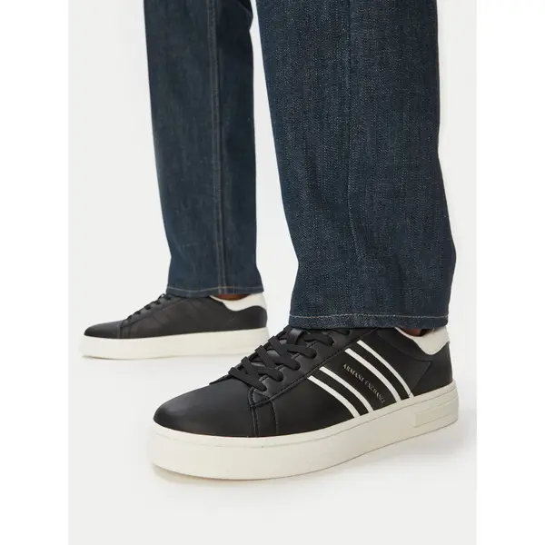 Armani Exchange Tenisice Armani Exchange XM002198 AF21421 MC024 Crna