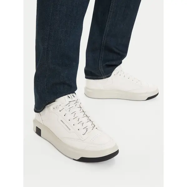 Armani Exchange Tenisice Armani Exchange XM002205 AF21444 U0009 Bijela