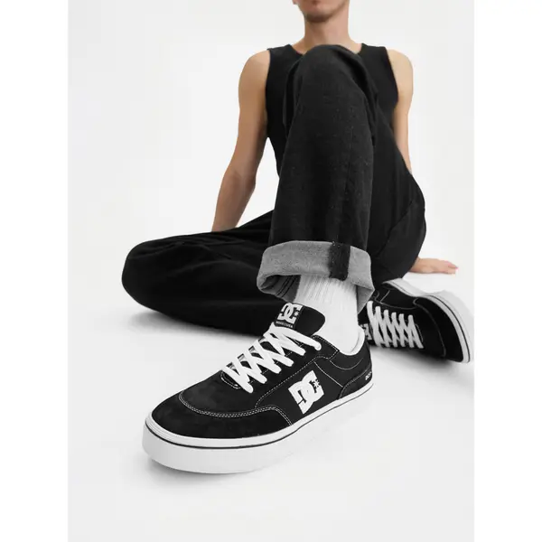 DC Shoes Tenisice DC Shoes EO-MC-250623YX Crna