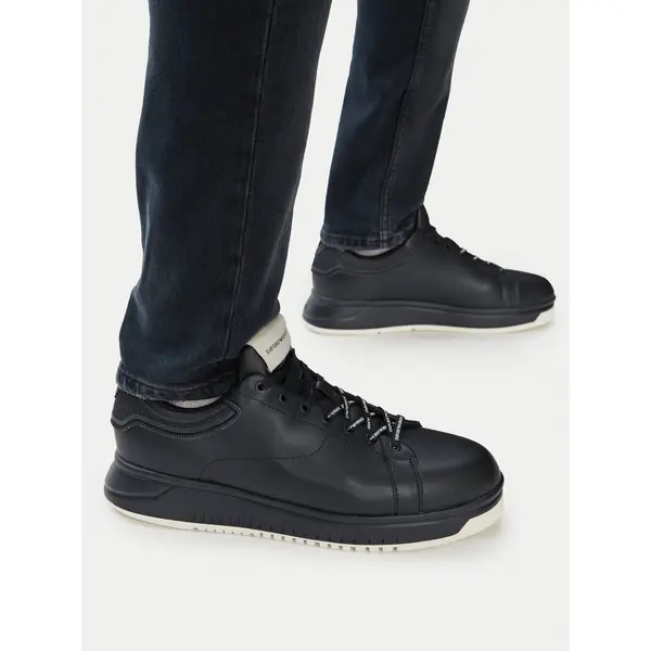 Emporio Armani Tenisice Emporio Armani EM003663 AF18212 MC105 Crna