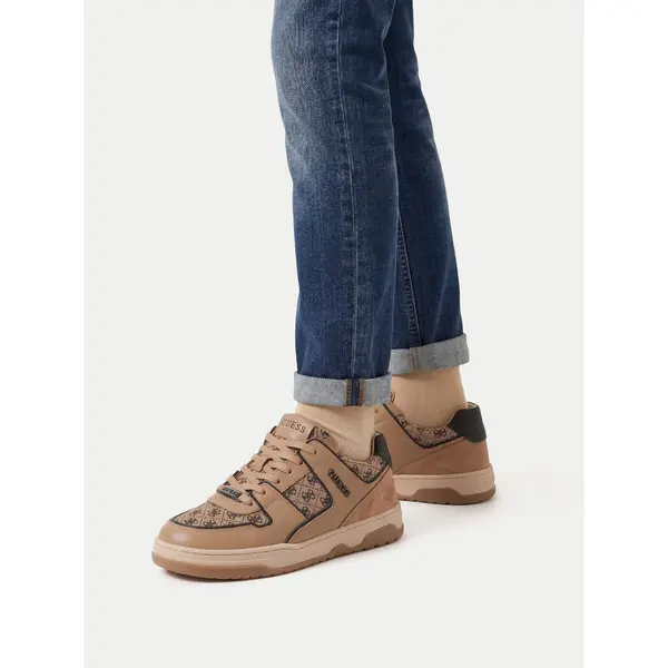 Guess Tenisice Guess CEO-BI12-CAROL-01 Smeđa