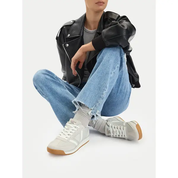 Guess Jeans Tenisice Guess Jeans EO-GJ202505161-2 Svijetlo siva