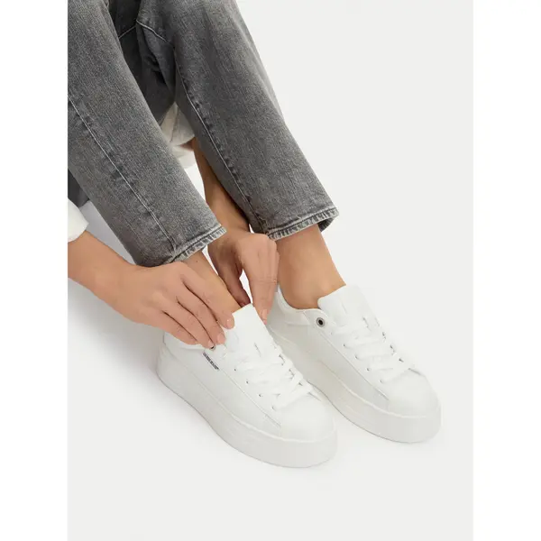Guess Jeans Tenisice Guess Jeans WBEO-GSJ0917 Bijela