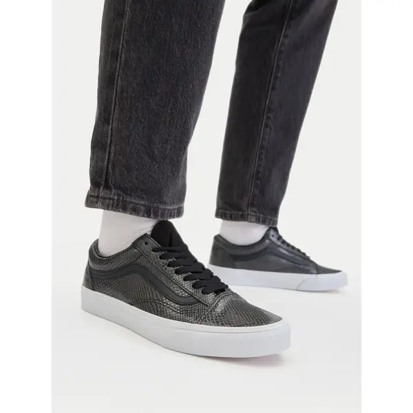 Vans Tenisice Vans Old Skool VN000EDYBM81 Crna