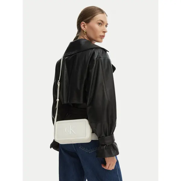 Calvin Klein Torbica Calvin Klein Bold Ck Camera Bag LV04F3220G Bijela