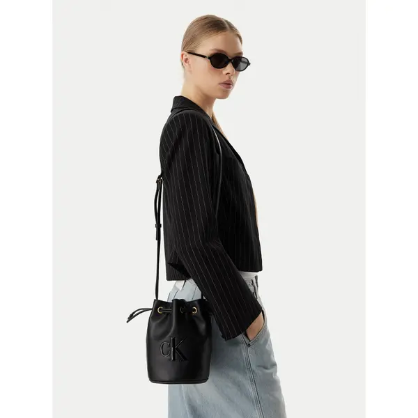 Calvin Klein Torbica Calvin Klein Bold Ck Small LV04F3640G Crna