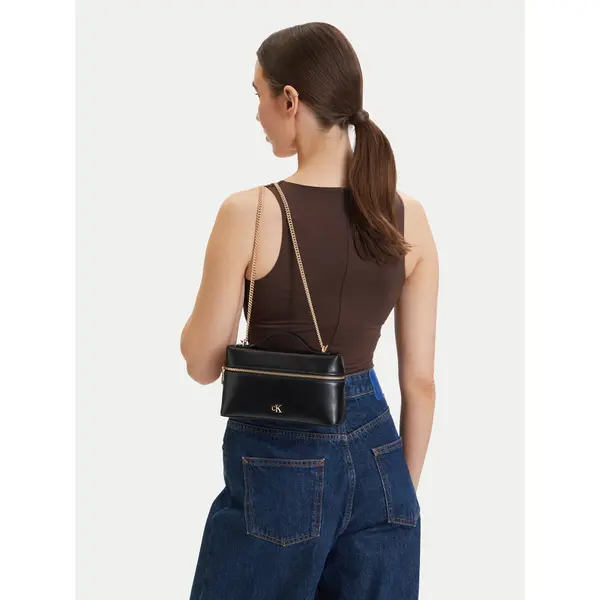 Calvin Klein Torbica Calvin Klein Ck Beauty Case On Chain LV04F1134G Crna