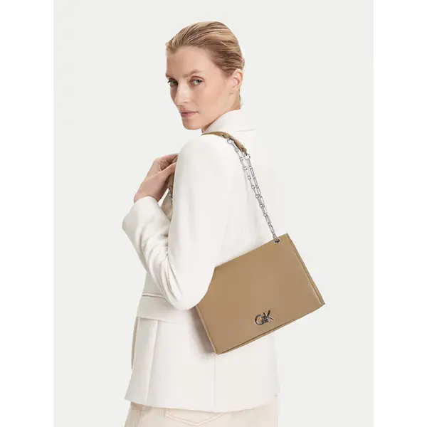 Calvin Klein Torbica Calvin Klein Ck Medium Conv Chain Bag K60K612810 Bež