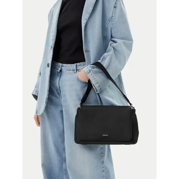 Calvin Klein Torbica Calvin Klein Ck Must Satchel_Mono K60K613181 Crna