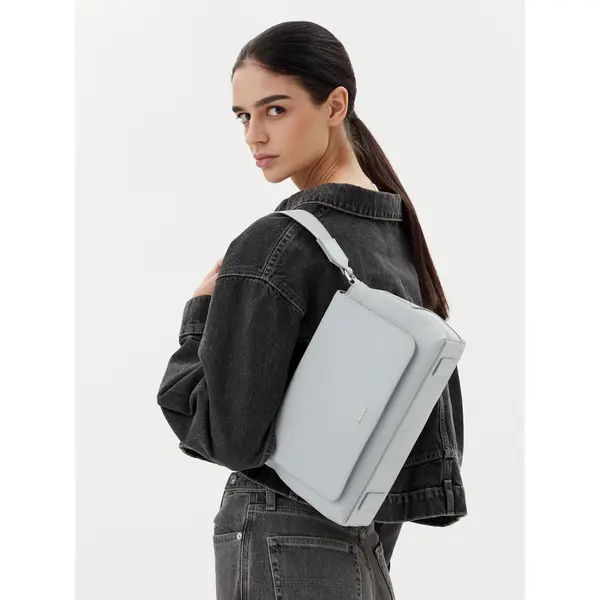 Calvin Klein Torbica Calvin Klein Ck Must Satchel_Mono K60K613181 Siva