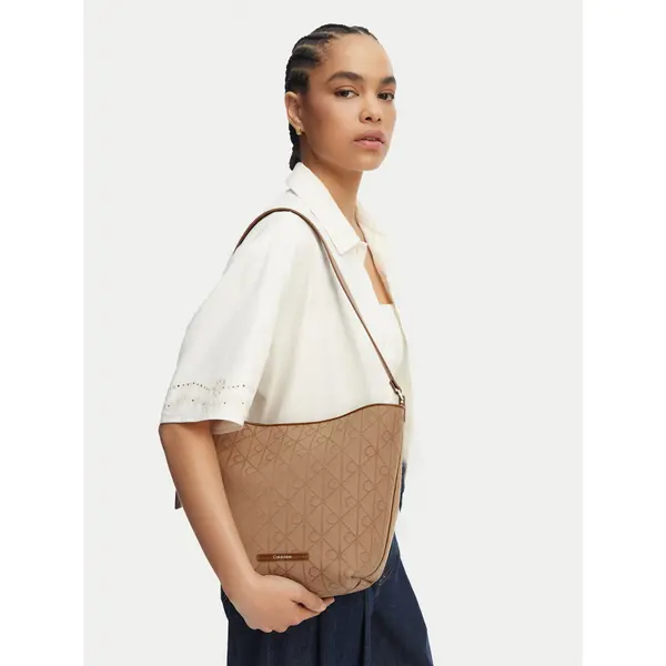 Calvin Klein Torbica Calvin Klein Emblem Aop Jacquard Camera Bag LV04F3535G Smeđa