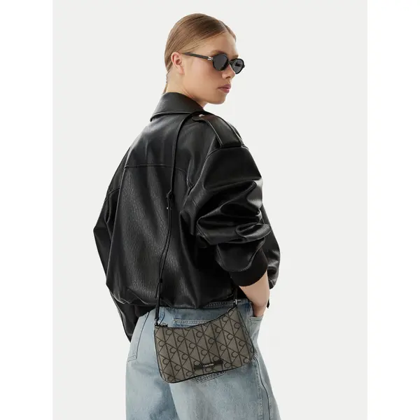 Calvin Klein Torbica Calvin Klein Emblem Aop LV04F1164G Crna