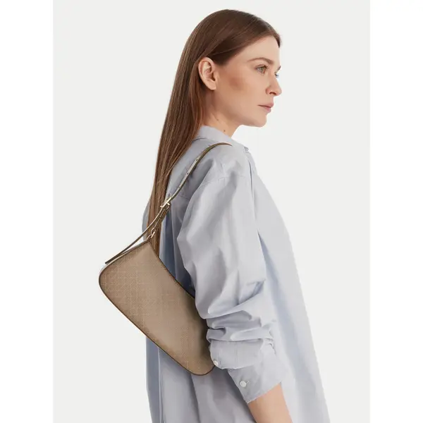 Calvin Klein Torbica Calvin Klein Emblem Aop Small Shoulder Bag LV04F3324G Bež