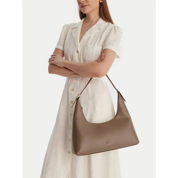 Calvin Klein Torbica Calvin Klein Emblem Hw Lthr Shoulder Bag LV04F3262G Bež