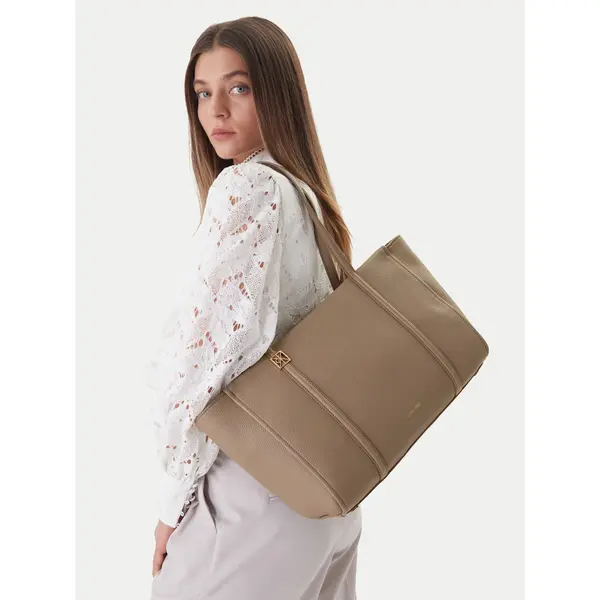 Calvin Klein Torbica Calvin Klein Emblem Hw Pebble Tote LV04F3424G Bež