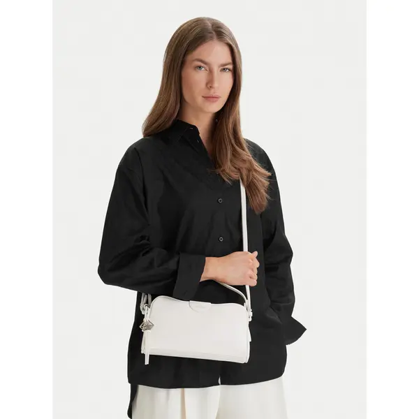 Calvin Klein Torbica Calvin Klein Emblem Trio Top Handle Camera Ba LV04F3370G Bijela
