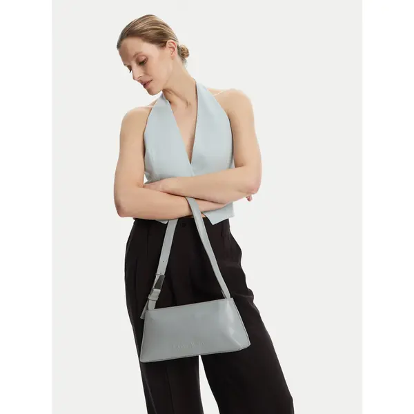 Calvin Klein Torbica Calvin Klein Embossed Logo Shoulder Bag K60K612550 Siva