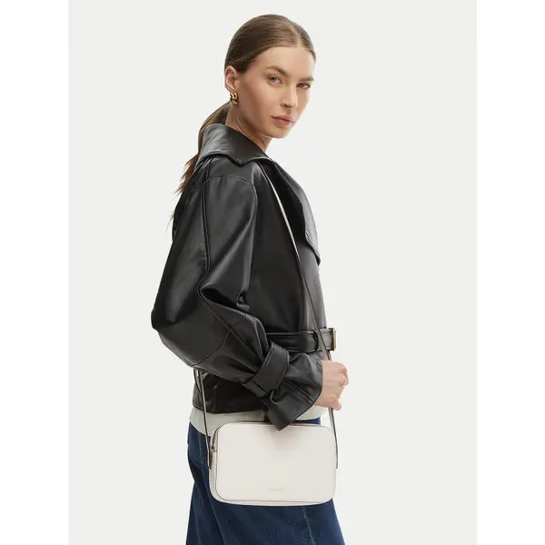 Calvin Klein Torbica Calvin Klein Foil Logo Elongated Camera Bag LV04F3276G Bijela